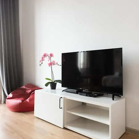 Wola Expo View By Bookinghost *