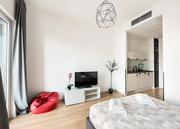 Wola Expo View By Bookinghost *