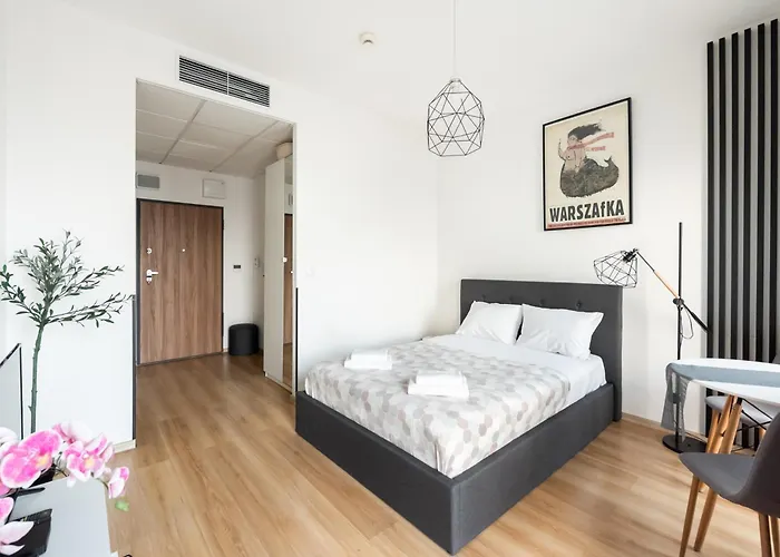 Wola Expo View By Bookinghost Warszawa